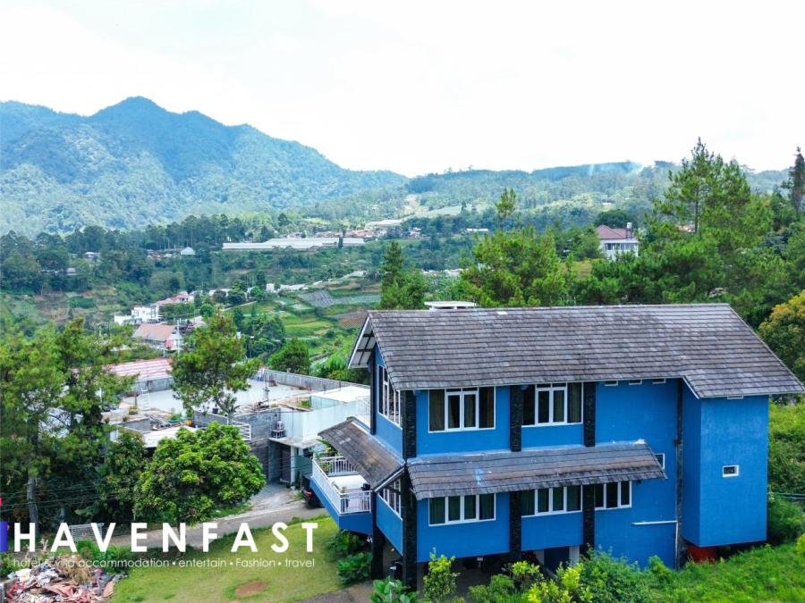 Vila Istana Bunga The Blue Vila